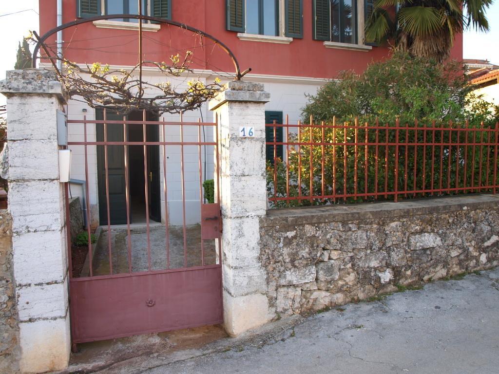 Rovinj'S Flowers Apartments Екстериор снимка